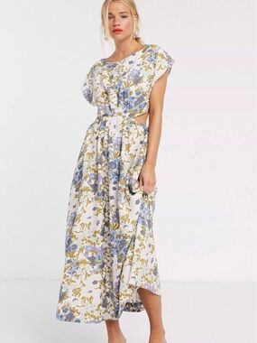 Stockholm Atelier d Other Stories floral dress with cutout
